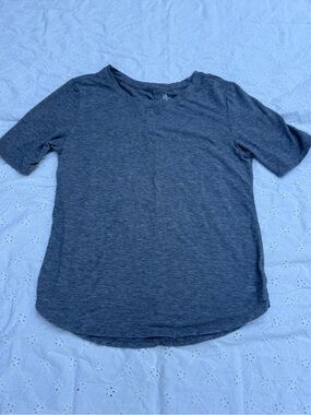 GAP Women's Charcoal Short Sleeve Crewneck Tee XS